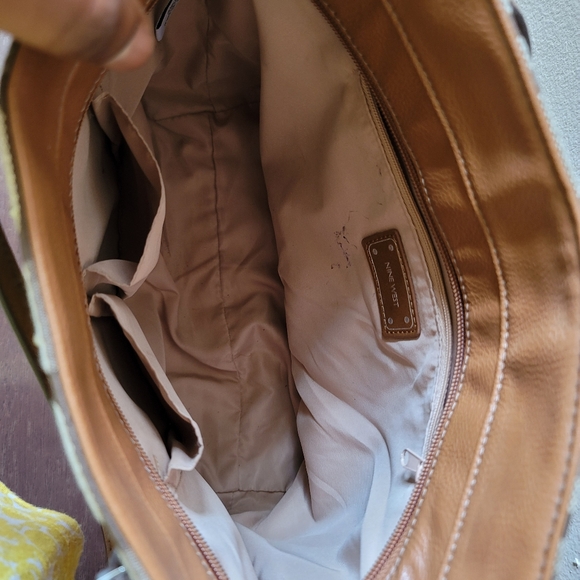 NINE WEST - Picture 9 of 10